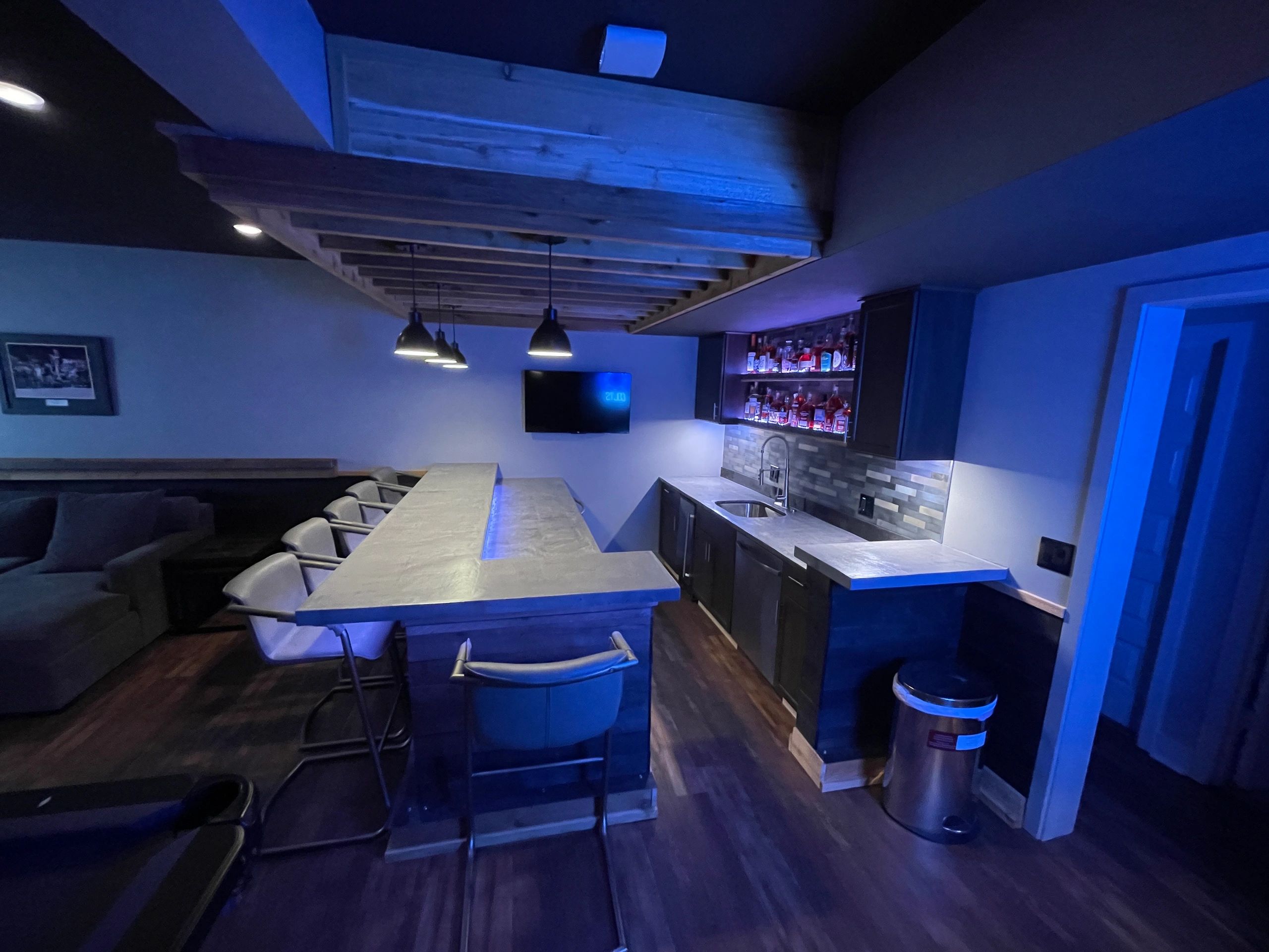 Custom Bar Build